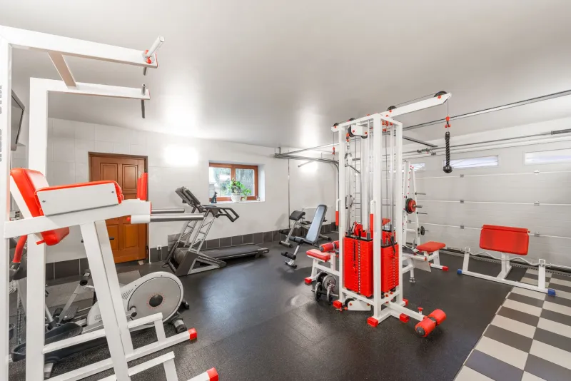 Built in the Clinton Era, Still Going Strong: What Decades-Old Ellipticals Teach Us About Buying Today